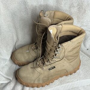 GORE-TEX Men's Beige Tactical Boots